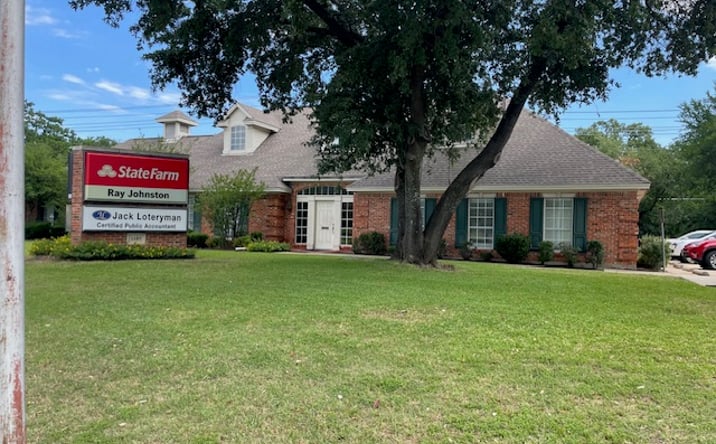 Pictures of Retail, Office property located at 1105 W LAMAR BLVD, ARLINGTON, TX 76012-2055 for lease - image #1
