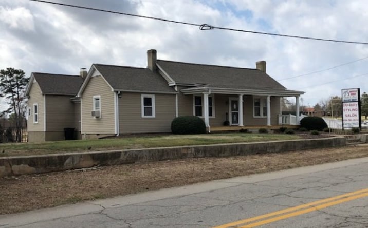 Pictures of Office property located at 139 Old Greensboro Rd, Danville, VA 24541 for lease - image #1