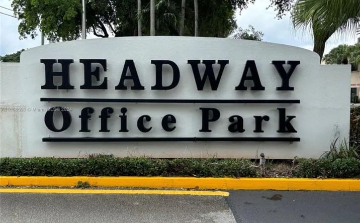 Pictures of Land property located at The Smoke Outlet, Lauderdale Lakes, FL 33319 for lease - image #1