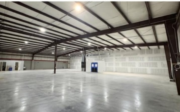 Pictures of Retail, Industrial property located at 8501 Whitesburg Drive, Huntsville, AL 35802 for lease - image #1