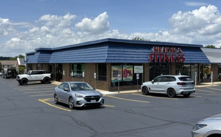 Pictures of Retail property located at 4915 Whipple Avenue Northwest, Canton, OH 44718 for lease - image #1