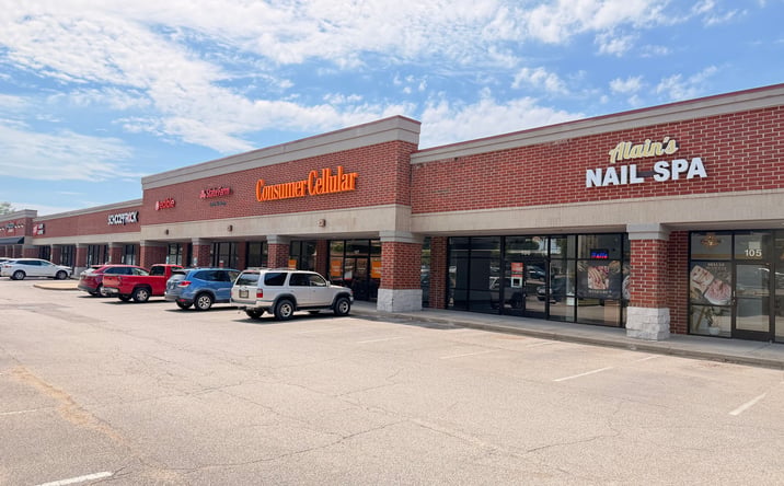 Pictures of Retail property located at 8385 Us Highway 64, Memphis, TN 38133 for lease - image #1