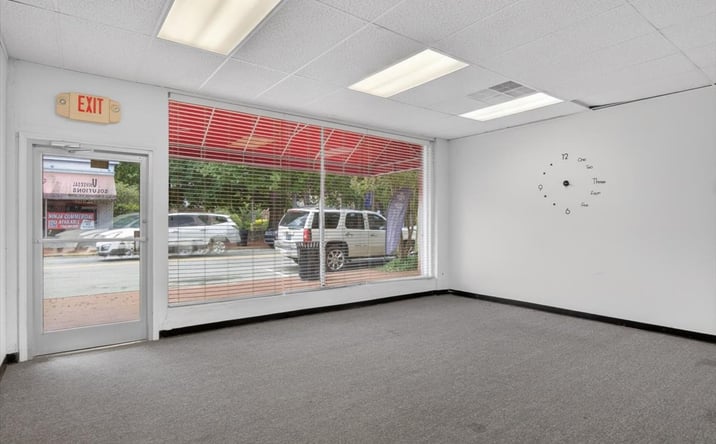 Pictures of Office, Retail property located at 126 N Main Street, Warrenton, NC 27589 for lease - image #1