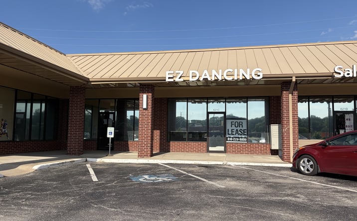 Pictures of Retail, Special Purpose property located at 621 Northwest Mock Avenue, Blue Springs, MO 64014 for lease - image #1