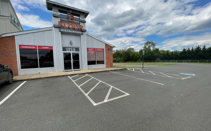 Pictures of Retail, Industrial, Special Purpose property located at 16328 LEE HWY, GAINESVILLE, VA 20155-1906 for lease - image #1
