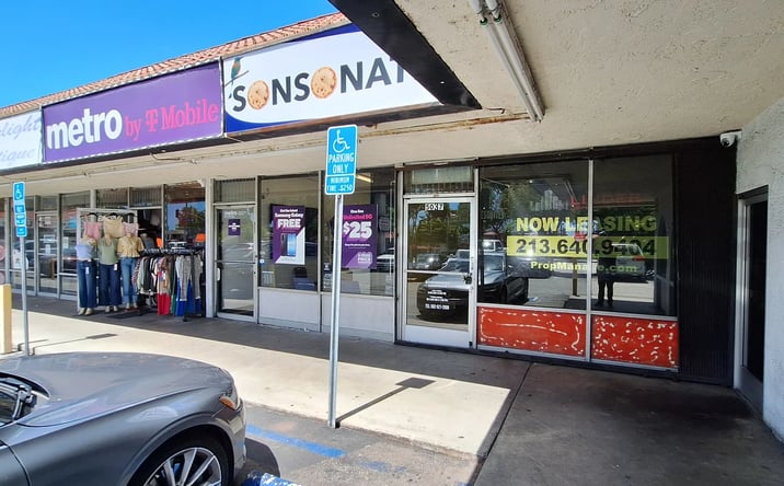 Pictures of Retail property located at 5017 Gage Ave, Unit 5037, Bell, CA 90201 for lease - image #1