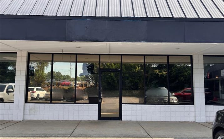 Pictures of Retail, Office, Restaurant property located at 928 S Park Street S, Unit#L, Carrollton, GA 30117 for lease - image #1