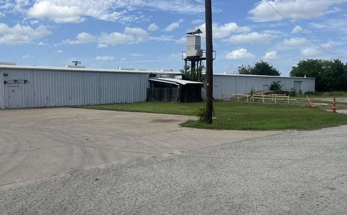 Pictures of Industrial property located at 425 Peters St, Waxahachie, TX 75165 for lease - image #1