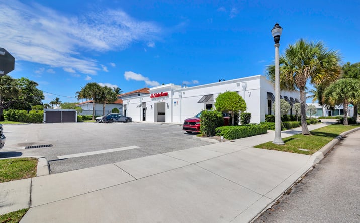 Pictures of Special Purpose property located at 6500 S Dixie Highway C, West Palm Beach, FL 33405 for lease - image #1