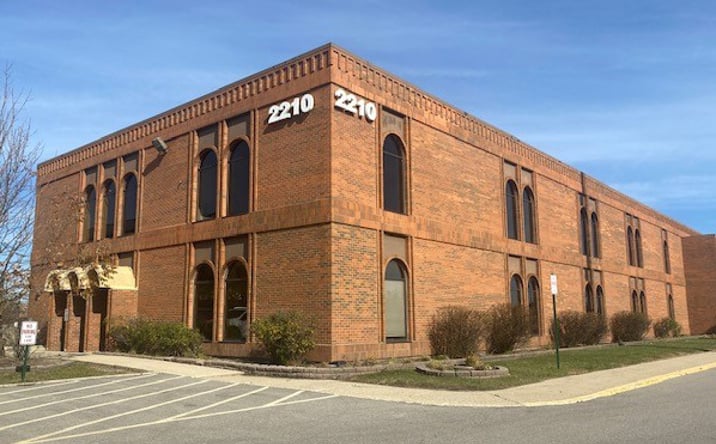 Pictures of Office property located at 2210 Midwest Road, Oak Brook, IL 60523-1280 for lease - image #1
