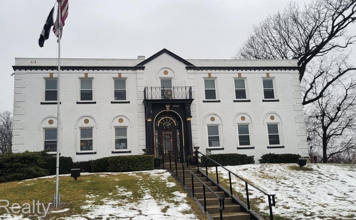 Pictures of Office property located at 218 E GRAND RIVER AVE, Brighton, MI 48116 for lease - image #1