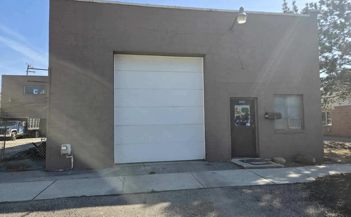 Pictures of Retail property located at 5058 LEAFDALE BLVD, Royal Oak, MI 48073 for lease - image #1