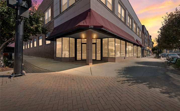 Pictures of Retail property located at 250 Huron Avenue, Port Huron, MI 48060 for lease - image #1