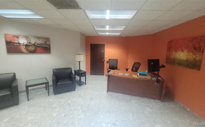 Pictures of Office, Special Purpose, Retail property located at 20800 Southfield Road 140, Southfield, MI 48075 for lease - image #1