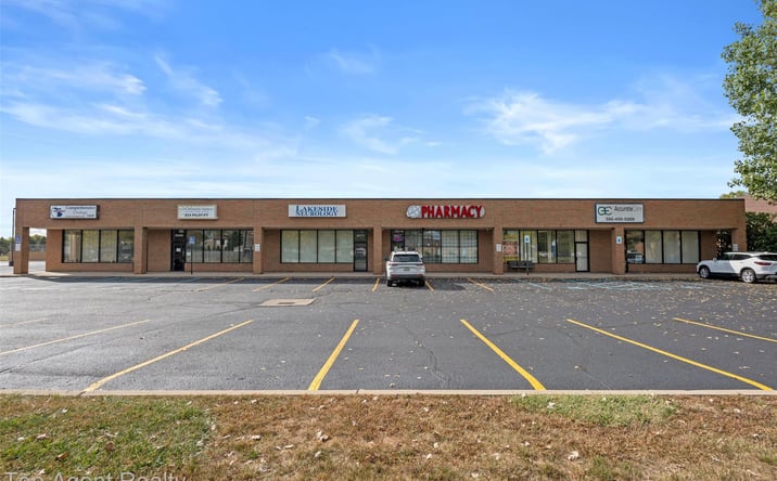 Pictures of Office property located at 28565 Schoenherr Road, Warren, MI 48088 for lease - image #1