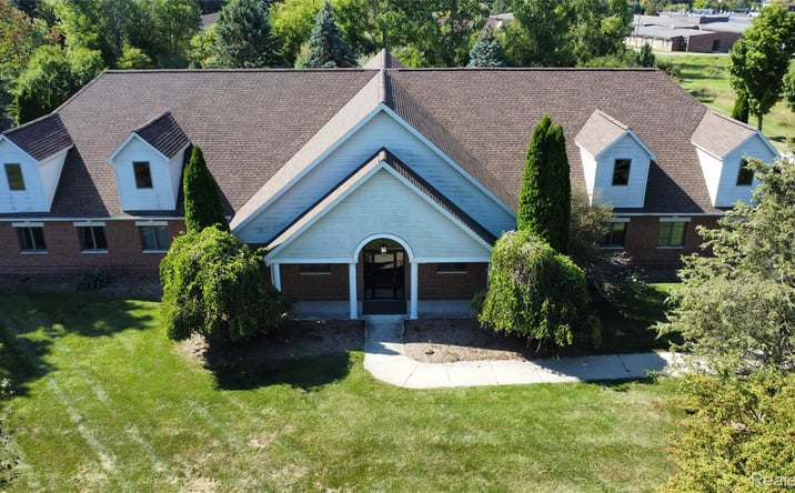Pictures of Office property located at 1225 W Grand River Avenue, Howell, MI 48843 for lease - image #1