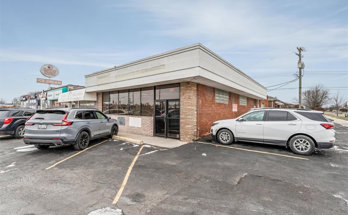 Pictures of Retail property located at 18703 E 10 Mile Road, Roseville, MI 48066 for lease - image #1