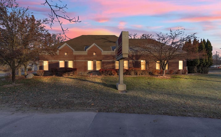 Pictures of Office, Retail property located at 2201 Auburn Road, Auburn Hills, MI 48326 for lease - image #1