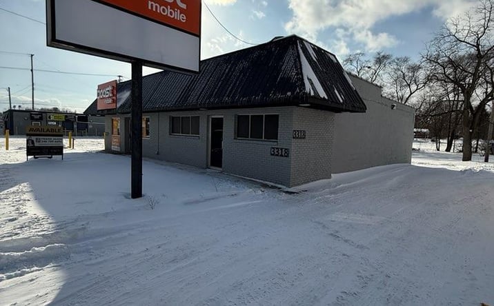 Pictures of Retail property located at 3318-3320 S Cedar St, Lansing, MI 48910 for lease - image #1
