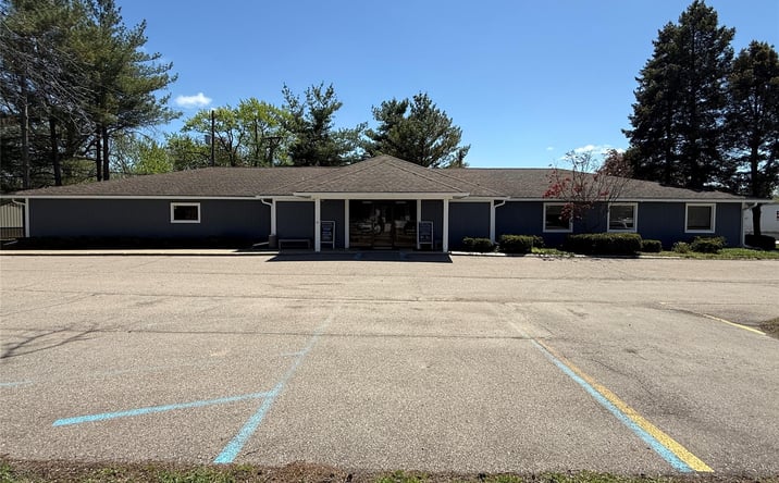 Pictures of Office property located at 5850 DIXIE Highway B, Clarkston, MI 48346 for lease - image #1