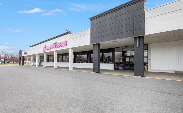 Pictures of Retail property located at 2055-2323 GRATIOT Boulevard Suite F, Marysville, MI 48040 for lease - image #1