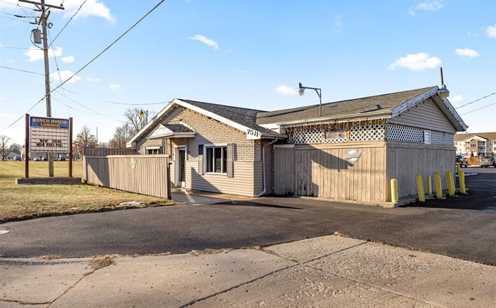Pictures of Retail property located at 7511 Lewis Avenue, Temperance, MI 48182 for lease - image #1