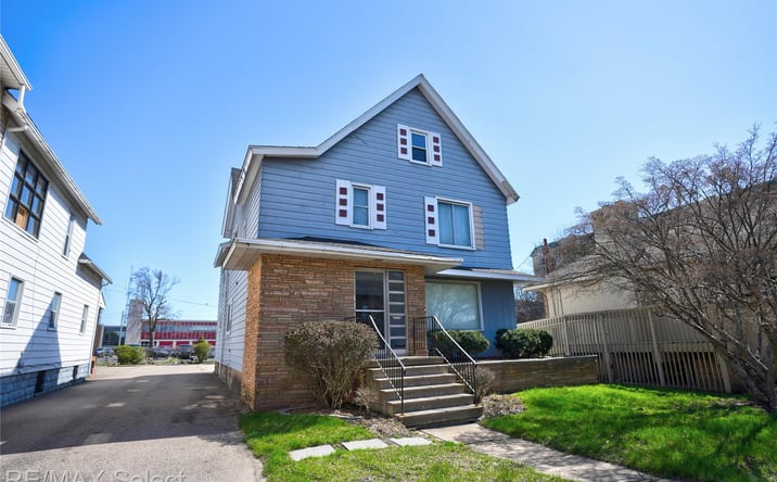 Pictures of Office property located at 310 E Court Street 1, Flint, MI 48502 for lease - image #1