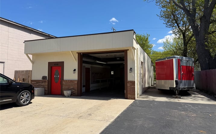 Pictures of Office property located at 1016 11th Avenue, Port Huron, MI 48060 for lease - image #1