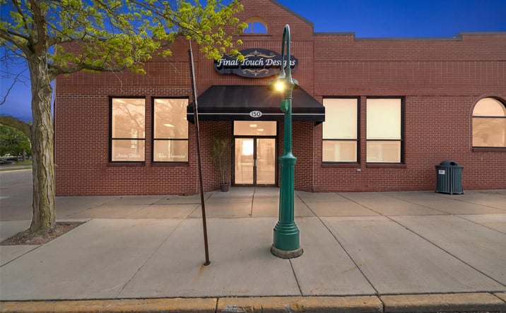Pictures of Retail property located at 150 E University Drive, Rochester, MI 48307 for lease - image #1