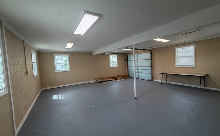 Pictures of Retail property located at 129 W LAKE Street, South Lyon, MI 48178 for lease - image #1