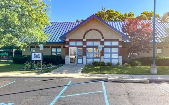 Pictures of Office property located at 4735 W River Dr NE, Comstock Park, MI 49321 for lease - image #1