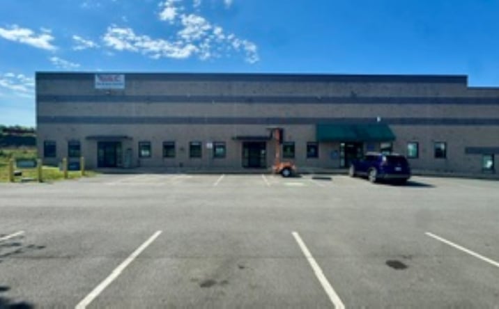Pictures of Retail, Industrial property located at 11701 Pump Station Way, Manassas, VA 20109 for lease - image #1