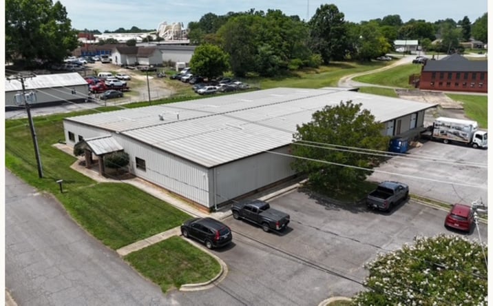 Pictures of Industrial property located at 909 10th Street Northeast, Hickory, NC 28601 for lease - image #1