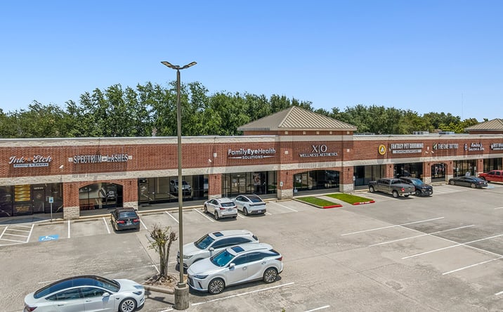 Pictures of Retail property located at 5201 Highway 6, Missouri City, TX 77459 for lease - image #1