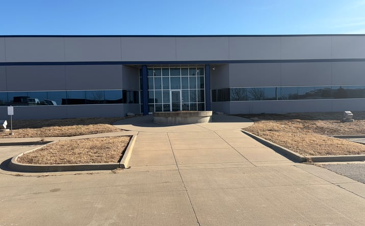 Pictures of Retail, Industrial property located at 11217 Lakeview Avenue, Lenexa, KS 66219 for lease - image #1