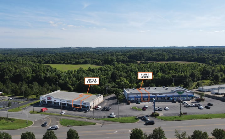 Pictures of Retail property located at 1400 Woodfin Lane, Clanton, AL 35045 for lease - image #1