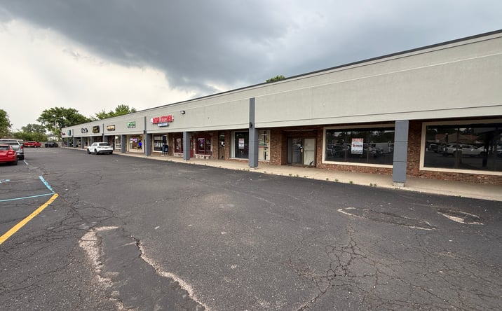 Pictures of Retail, Office, Restaurant property located at 36747 Garfield Road, Clinton Township, MI 48035 for lease - image #1