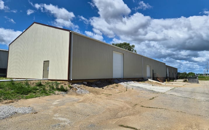 Pictures of Industrial property located at 3450 SCOTT DR, COLUMBUS, IN 47201-4025 for lease - image #1