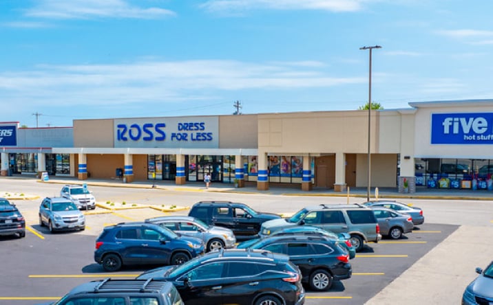 Pictures of Retail property located at 1481-1535 W. Mason St., Green Bay, WI 54303 for lease - image #1