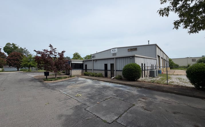 Pictures of Industrial property located at 2401 E 31ST ST, CHATTANOOGA, TN 37407-1551 for lease - image #1