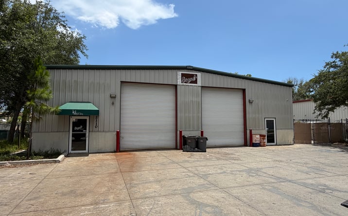 Pictures of Industrial property located at 2112 60TH DR E, BRADENTON, FL 34203-5080 for lease - image #1
