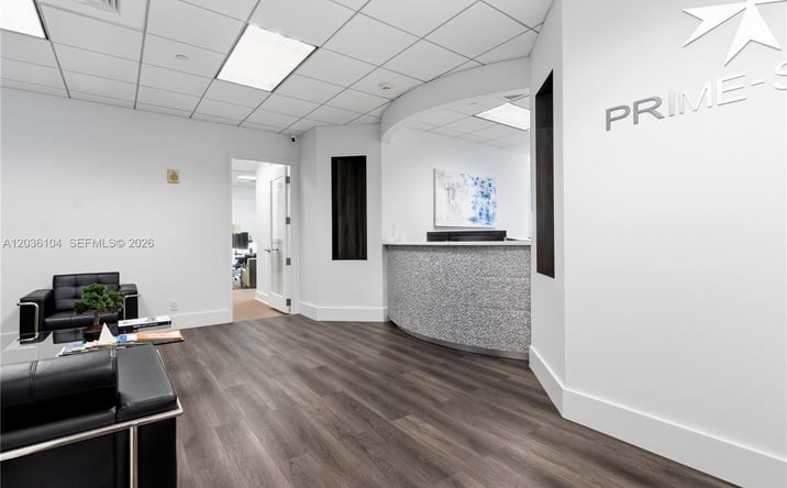 Pictures of Office property located at 175 SW 7th St # 1612, Miami, FL 33130 for lease - image #1