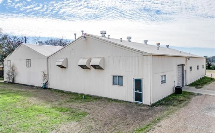 Pictures of Industrial property located at 2309 N Preston, Ennis, TX 75119 for lease - image #1