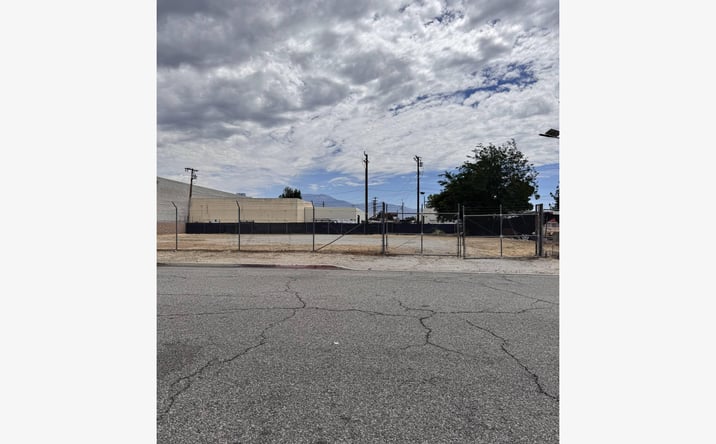 Pictures of Special Purpose property located at 1050 ACACIA WAY HEMET CA 92543-4047, HEMET, CA 92543-4047 for lease - image #1