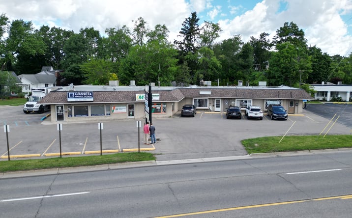 Pictures of Retail, Office property located at 2474 ORCHARD LAKE RD, SYLVAN LAKE, MI 48320 for lease - image #1