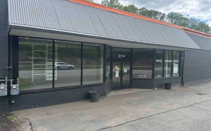 Pictures of Industrial property located at 3114 William Flynn Hwy, Glenshaw, PA 15101 for lease - image #1