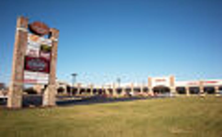 Pictures of Retail property located at 2060 Sagamore Parkway West, West Lafayette, IN 47906 for lease - image #1