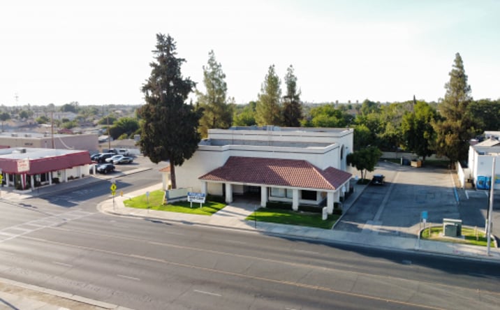 Pictures of Retail property located at 1101 Cecil Ave, Delano, CA 93215 for lease - image #1