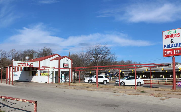 Pictures of Retail, Land property located at 1012 S Main Street, Weatherford, TX 76086 for lease - image #1