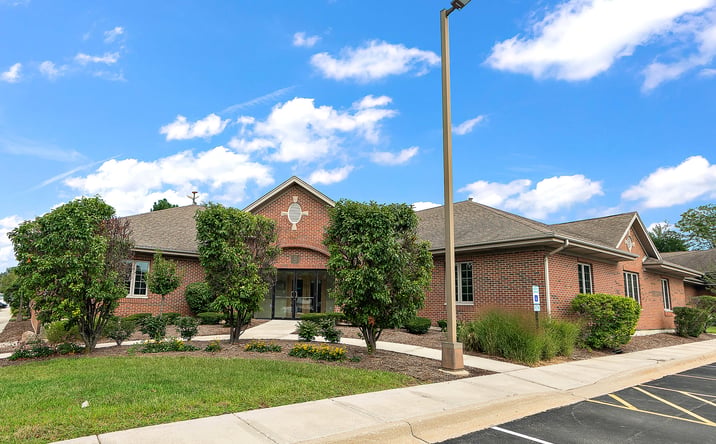 Pictures of Office property located at 6825 Kingery Highway, Willowbrook, IL 60527 for lease - image #1
